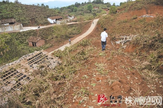 西安恒盛官网数字,安全变乱视频,变乱动画,三维变乱动画,变乱动画仿照,三维变乱,地质灾害动画,变乱动画制作,交通变乱仿照,煤矿变乱动画,变乱视频动漫制作,安全变乱动画,安全应急演练动画,交通变乱警示教育片,变乱还原动画制作,变乱风险评估案例,交通变乱动画制作,三维变乱还原,交通变乱三维动画仿照,三维变乱动画制作,安全出产警示教育片,变乱警示教育片,安全变乱视频制作,火警变乱动画仿照,全民安全教育,公共安全教育,科研成就三维展示,科研项目动画展示 镇当局已铺排推土机平坦变乱现场