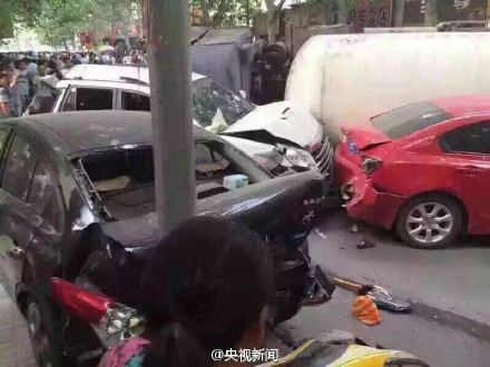 西安恒盛官网数字,安全变乱视频,变乱动画,三维变乱动画,变乱动画仿照,三维变乱,地质灾害动画,变乱动画制作,交通变乱仿照,煤矿变乱动画,变乱视频动漫制作,安全变乱动画,安全应急演练动画,交通变乱警示教育片,变乱还原动画制作,变乱风险评估案例,交通变乱动画制作,三维变乱还原,交通变乱三维动画仿照,三维变乱动画制作,安全出产警示教育片,变乱警示教育片,安全变乱视频制作,火警变乱动画仿照,全民安全教育,公共安全教育,科研成就三维展示,科研项目动画展示 河南一大罐车连撞10余辆车 已致2死4伤