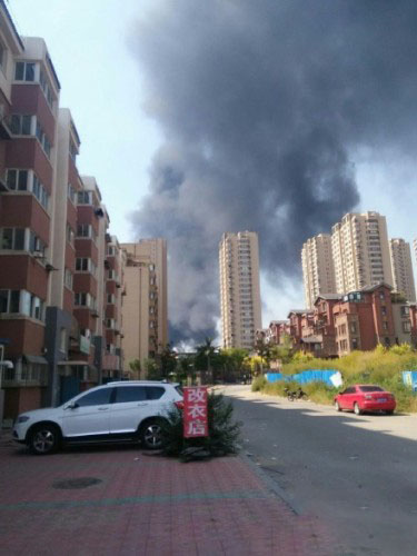 辽宁新兴化工厂油槽车产生自燃爆炸