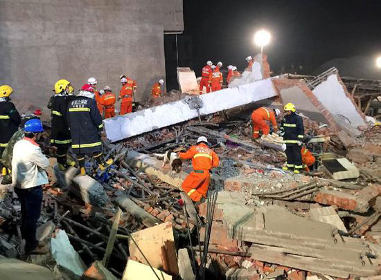 河南舞阳民房施工坍塌变乱致17人殒命
