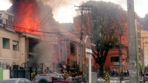 哥伦比亚化工厂产生爆炸 至少18人受伤