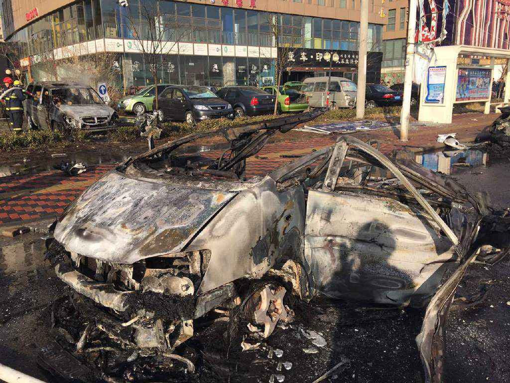 天津津南开发区运输液化气货车陆续5次爆炸