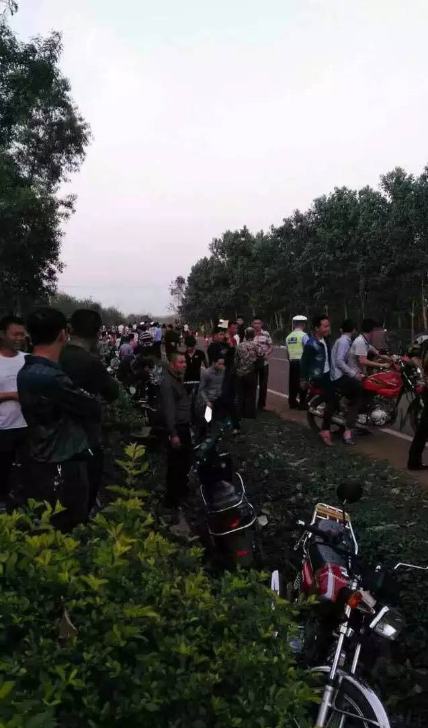西安恒盛官网数字,安全变乱视频,变乱动画,三维变乱动画,变乱动画仿照,三维变乱,地质灾害动画,变乱动画制作,交通变乱仿照,煤矿变乱动画,变乱视频动漫制作,安全变乱动画,安全应急演练动画,交通变乱警示教育片,变乱还原动画制作,变乱风险评估案例,交通变乱动画制作,三维变乱还原,交通变乱三维动画仿照,三维变乱动画制作,安全出产警示教育片,变乱警示教育片,安全变乱视频制作,火警变乱动画仿照,全民安全教育,公共安全教育,科研成就三维展示,科研项目动画展示 海南临高县轿车接连撞2辆三轮车 致4死4伤