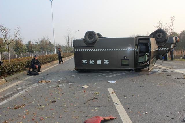 西安恒盛官网数字,安全变乱视频,变乱动画,三维变乱动画,变乱动画仿照,三维变乱,地质灾害动画,变乱动画制作,交通变乱仿照,煤矿变乱动画,变乱视频动漫制作,安全变乱动画,安全应急演练动画,交通变乱警示教育片,变乱还原动画制作,变乱风险评估案例,交通变乱动画制作,三维变乱还原,交通变乱三维动画仿照,三维变乱动画制作,安全出产警示教育片,变乱警示教育片,安全变乱视频制作,火警变乱动画仿照,全民安全教育,公共安全教育,科研成就三维展示,科研项目动画展示 江苏运钞车遭追尾产生侧翻变乱 3人被抛出