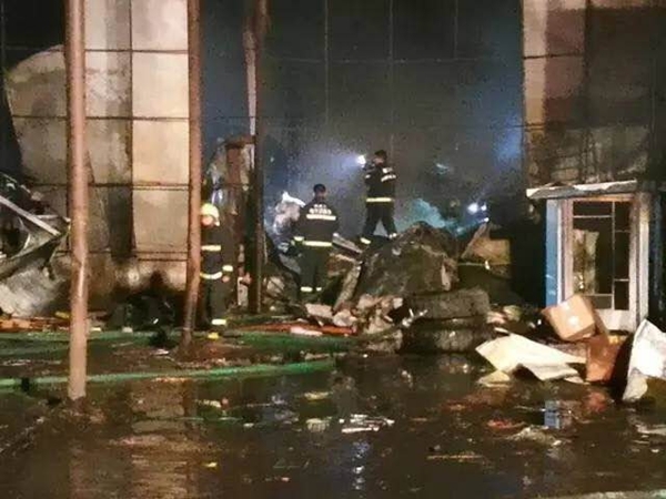哈尔滨神州物流园区失火 未造成人员伤亡