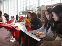河北发展“安全带回家 祥和过大年”活动<m met-id=2633 met-table=news met-field=title></m>