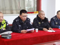 甘泉公安交警深刻城市客运服务中心发展驾驶员交通安全培训