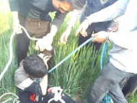 10岁男孩跌落深井，关键时刻他们来了