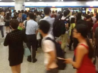 漯河地铁组织突发“清客分散应急演练”
